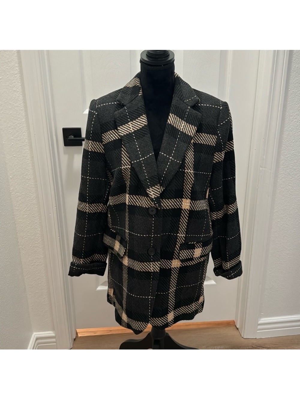 H&M Black & Cream Plaid Blazer Jacket 💟